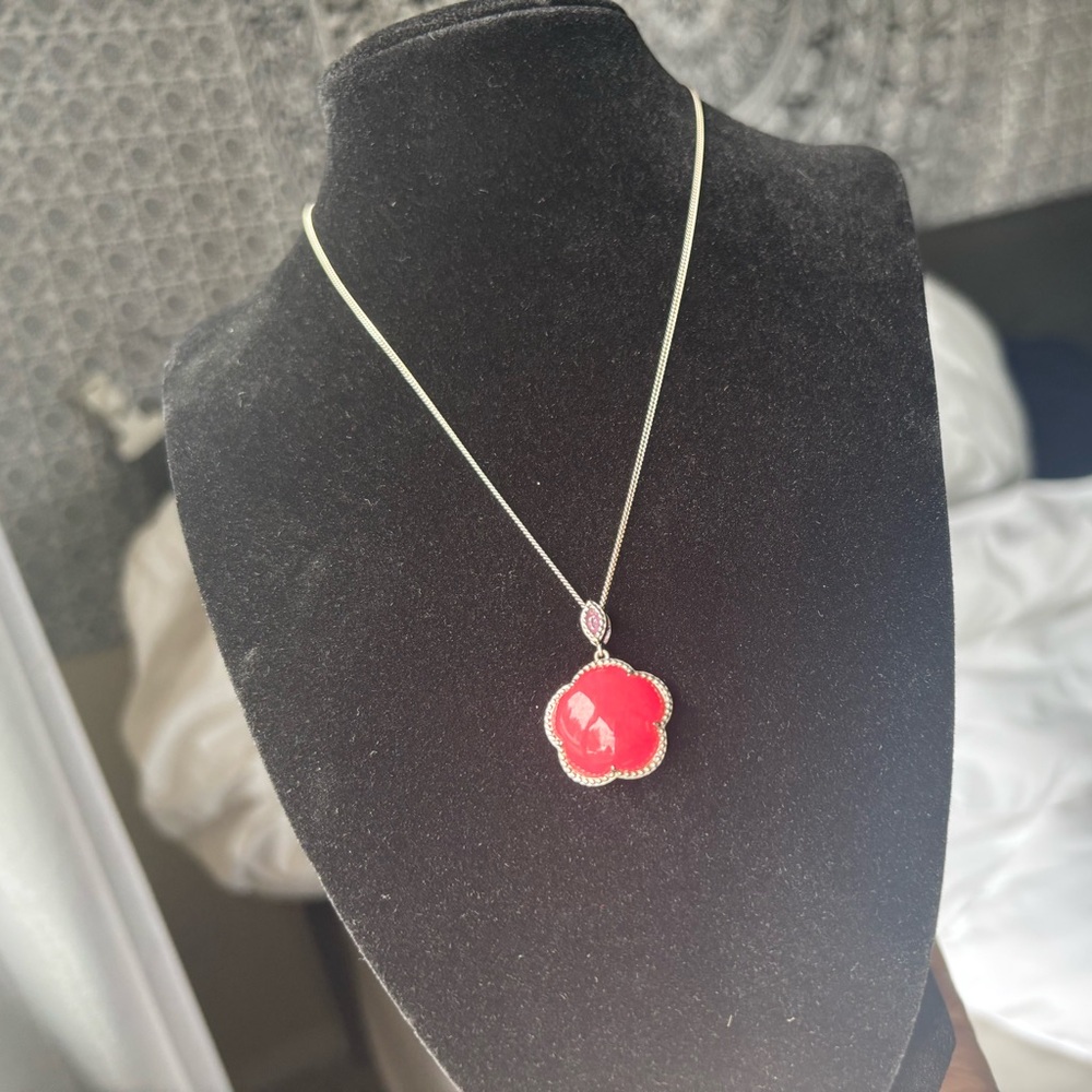 Pink jade necklace.
